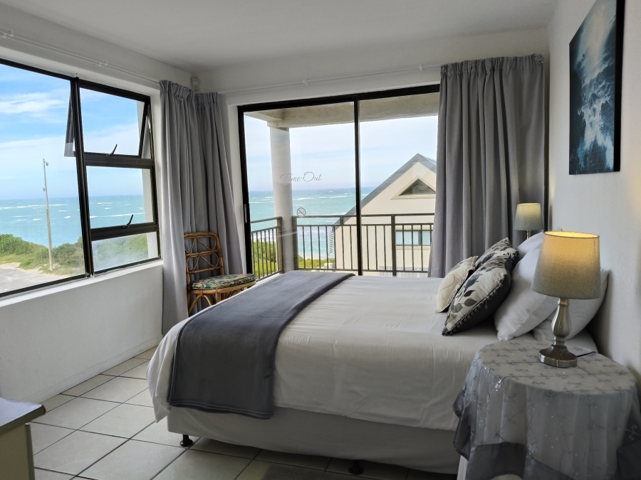 12 Bedroom Property for Sale in Paradise Beach Eastern Cape